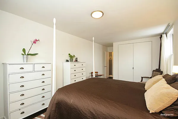 Sold by Abacus Properties | media 9