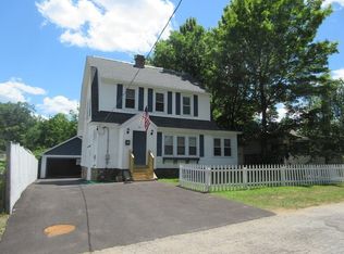 4 Dawson Rd, Worcester, MA 01602