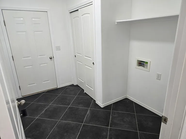 1643 Vista Dr — Photo 16