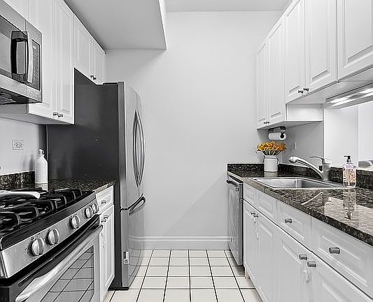 3rd image of 350 E 82nd St APT 6H