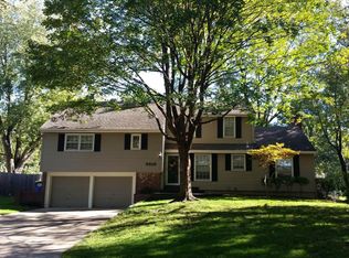 9219 Moody Park Dr, Overland Park, KS 66212