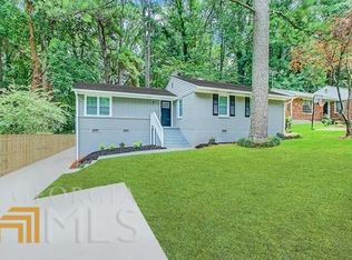 2622 Westchester Dr, East Pt, GA 30344