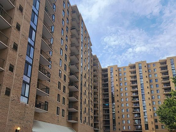 2nd image of 4500 S Four Mile Run Dr APT 829