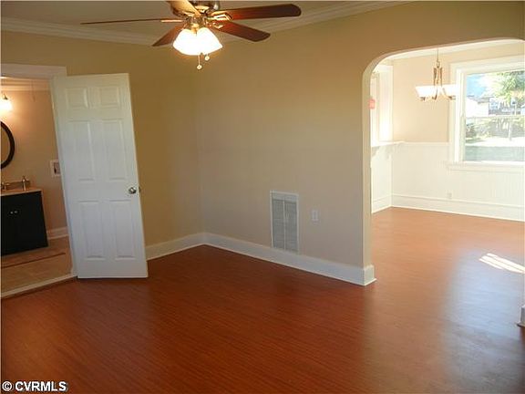 2nd image of 2907 Terminal Ave