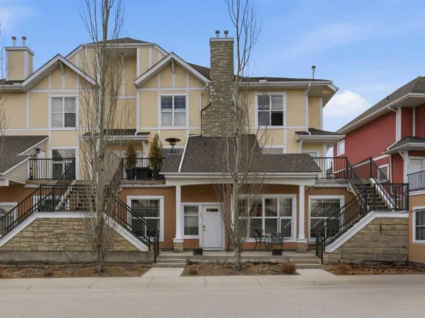 152 W Springs Rd SW, Calgary, AB T3H 5W2