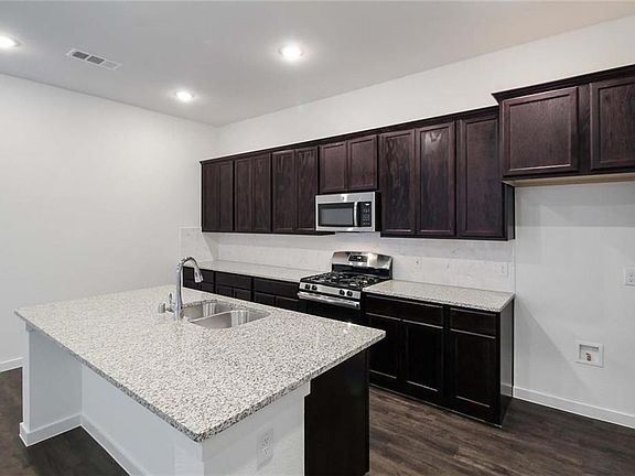 5th image of 1372 Greenbelt Dr