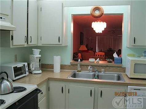 2nd image of 2935 SW 22nd Ave #1070