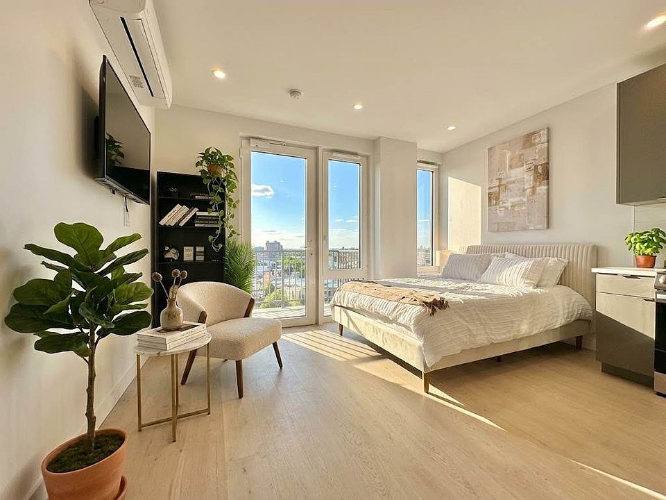 1st image of 736 Saint Johns Pl #10F