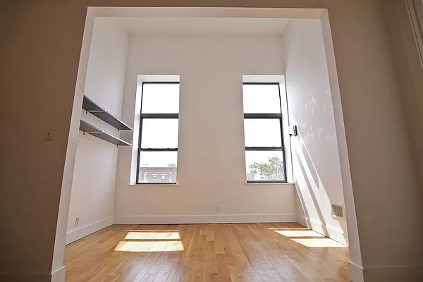 Rented by Fiddler Realty | media 52