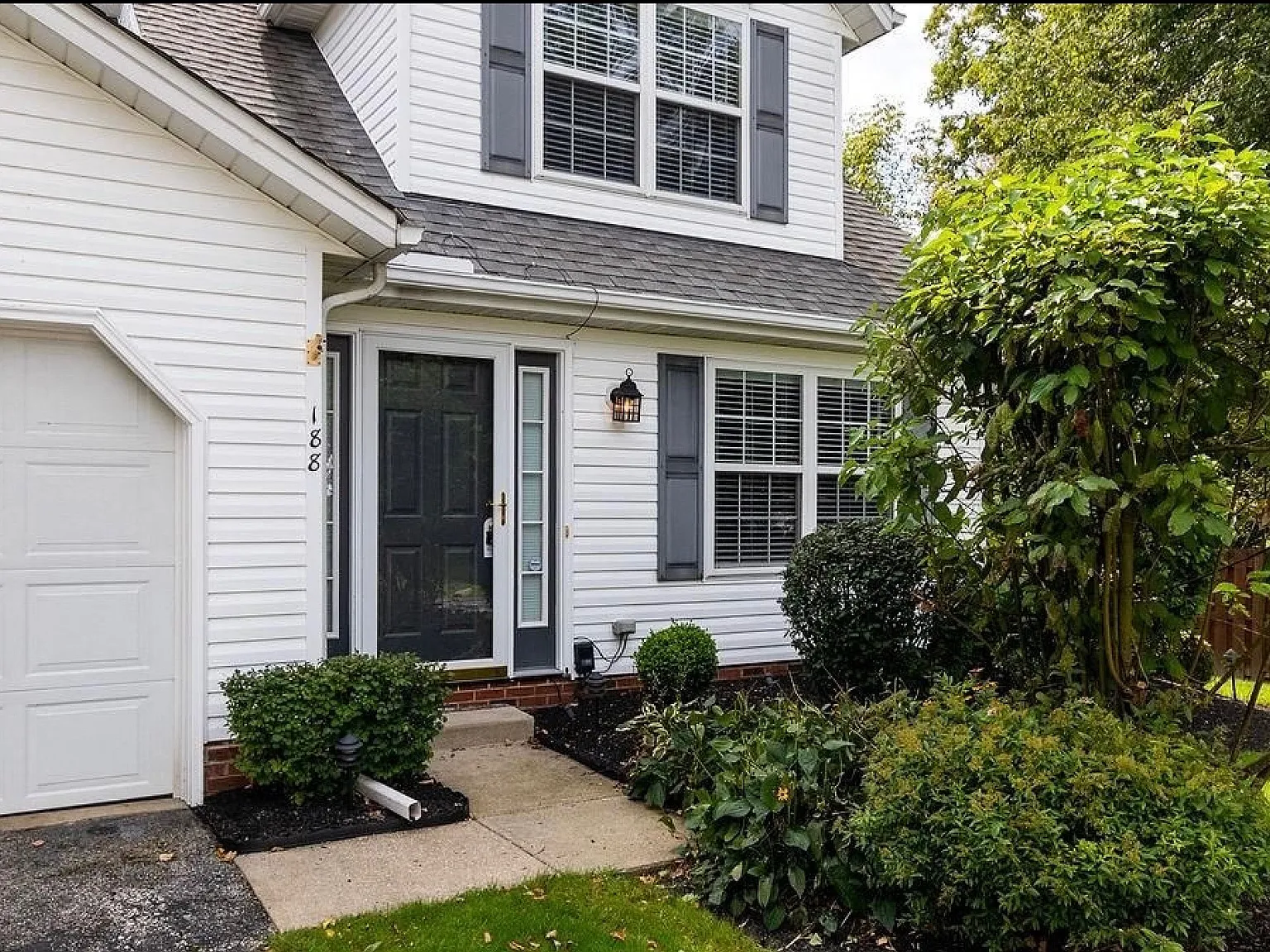 3 bed, 1509 sqft, $2,150 — Photo 2