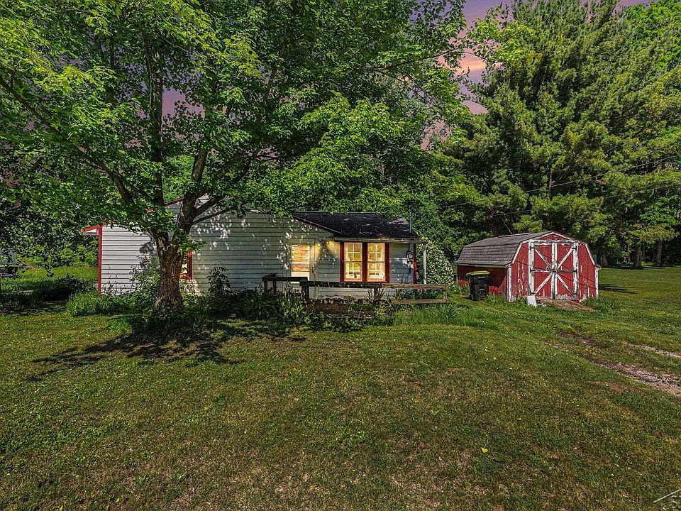 1st image of 15 Welch Dr