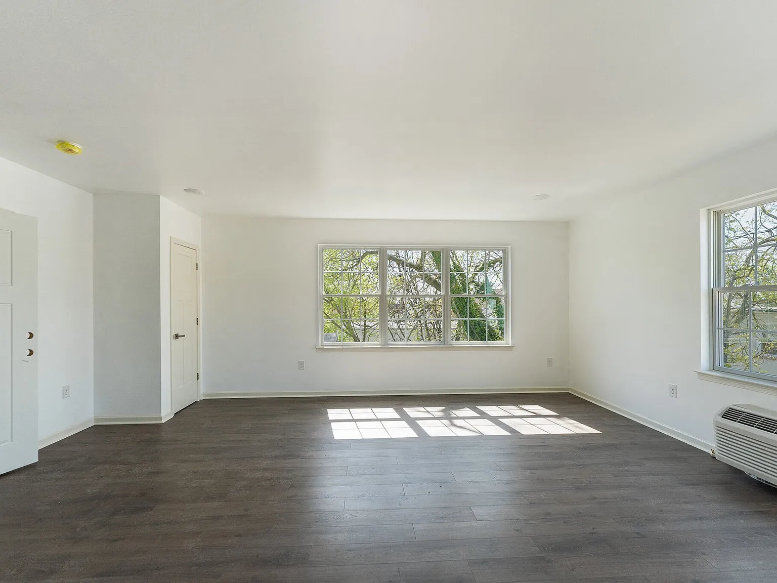 7105 Ridge Avenue — Photo 3