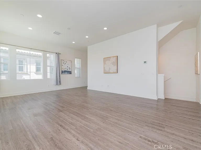 15926 Ellington — Photo 2