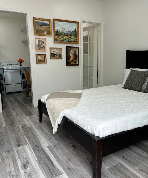 Queen size bed