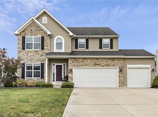 9029 Franklin Dr, North Ridgeville, OH 44039