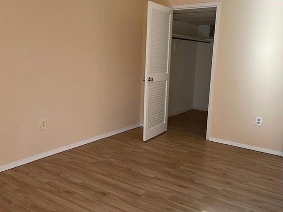 3rd image of 2634 Wagon Dr Suite 282