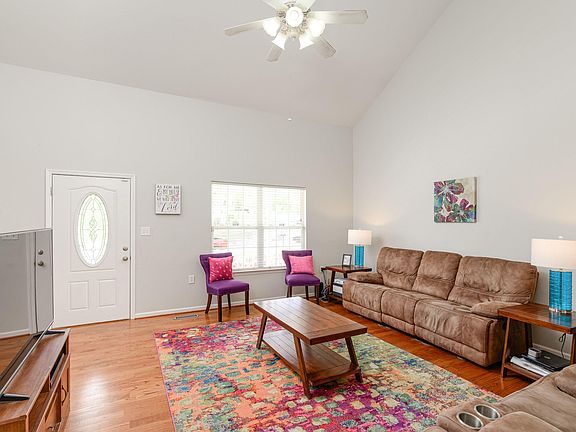 3rd image of 1466 Woodland Cove Dr NE Unit 11