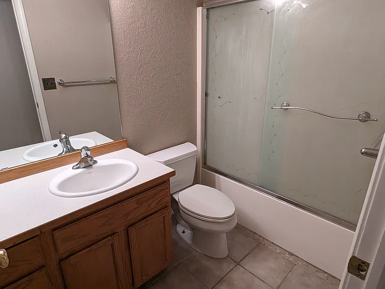 708 S Junction Ave — Photo 12