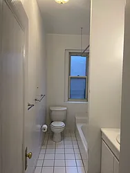 Rented by K & O Realty Associates Inc.