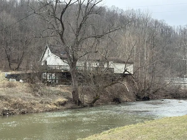 1608 Wallace Pike, Lumberport, WV 26386