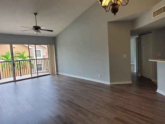 5th image of 9033 Wiles Rd APT 308