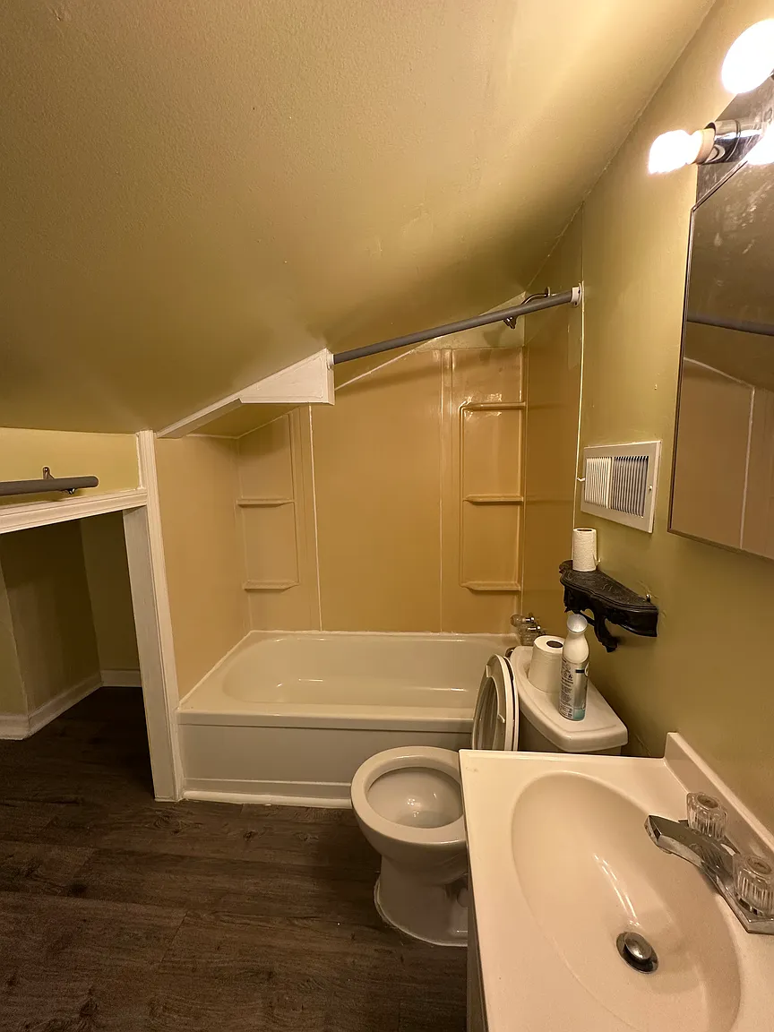 76 Cherry St photo 1