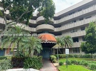 1001 Colony Point Cir APT 215, Pembroke Pines, FL 33026