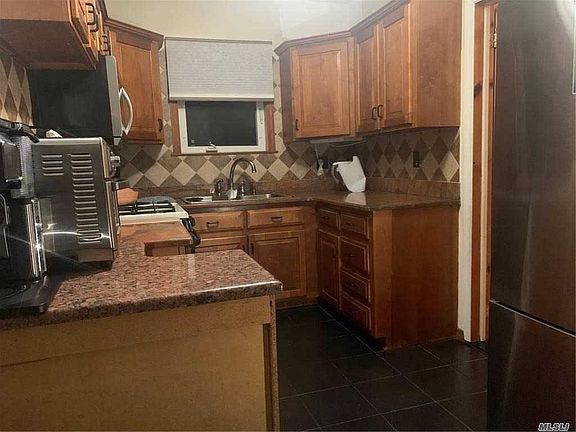 5th image of 8412 253rd St