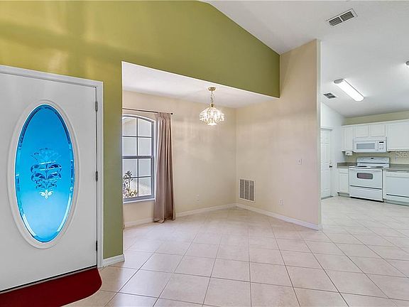 3rd image of 705 Gentle Breeze Dr