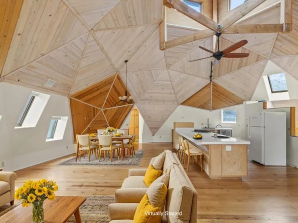 511 Castle Creek Rd, Grants Pass, OR 97526