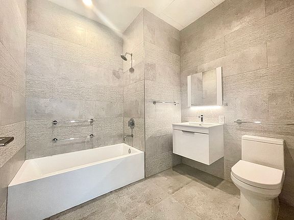 5th image of 531 W 159th St #A1