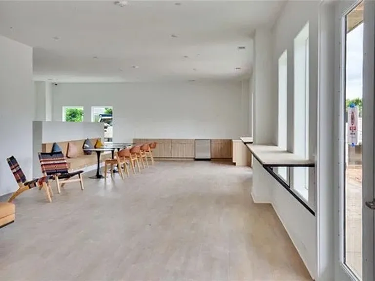 4802 S Congress Ave — Photo 1