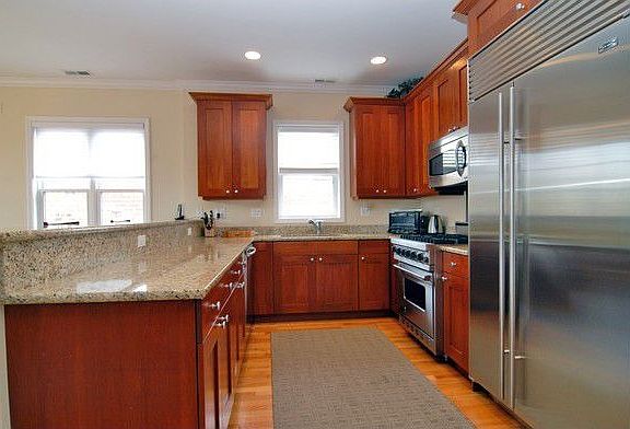 4th image of 622 W Oakdale Ave APT 5