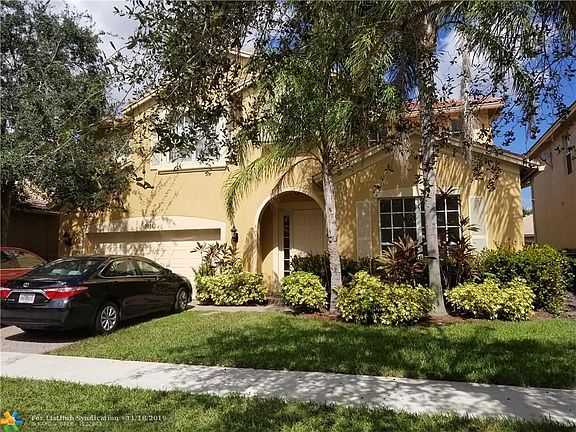 3rd image of 19143 Crystal St