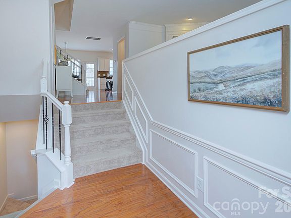 4th image of 601 6th Baxter Xing