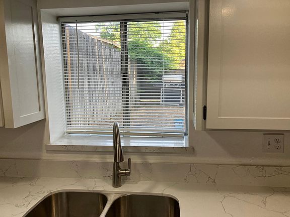 5th image of 1068 E Atkin Ave #2-4