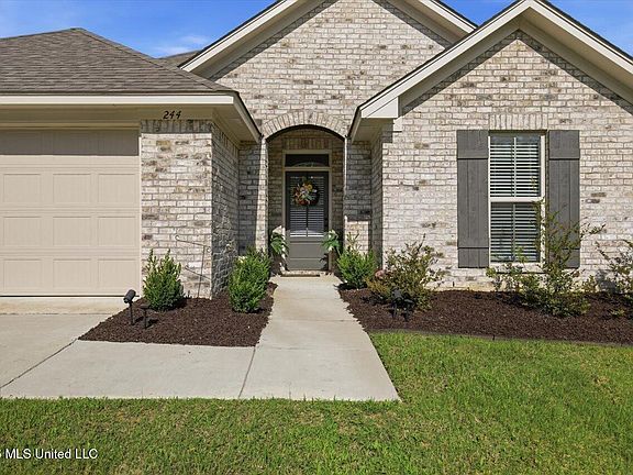 4th image of 244 Hemingway Cir