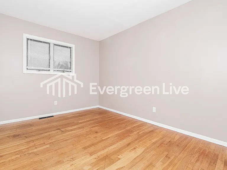 1356 Benvue Dr — Photo 9