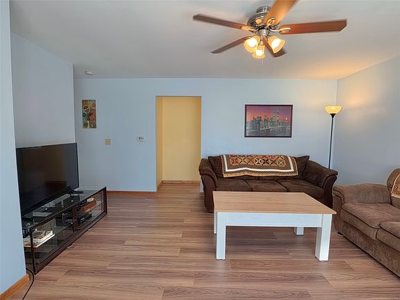 4th image of 2918 E 28th St