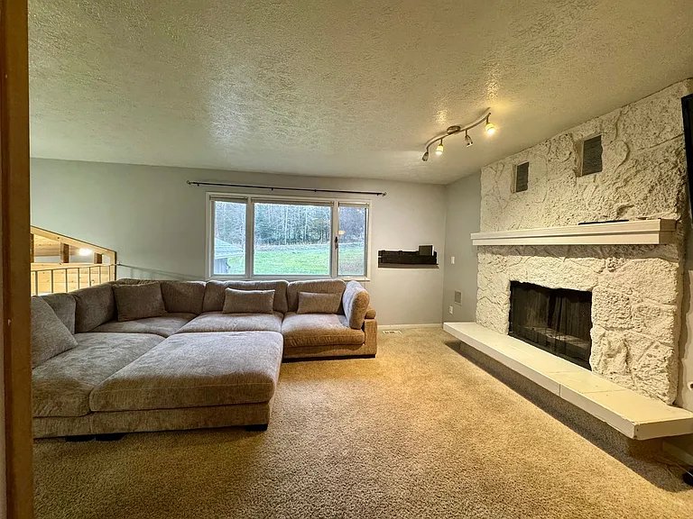 33085 Community College Dr — Photo 3