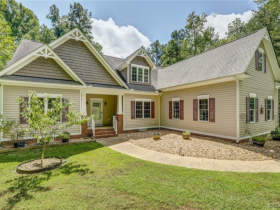 1st image of 8316 Drakes Landing Ct