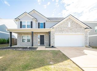 154 Red Oak Pl, Smiths Station, AL 36877