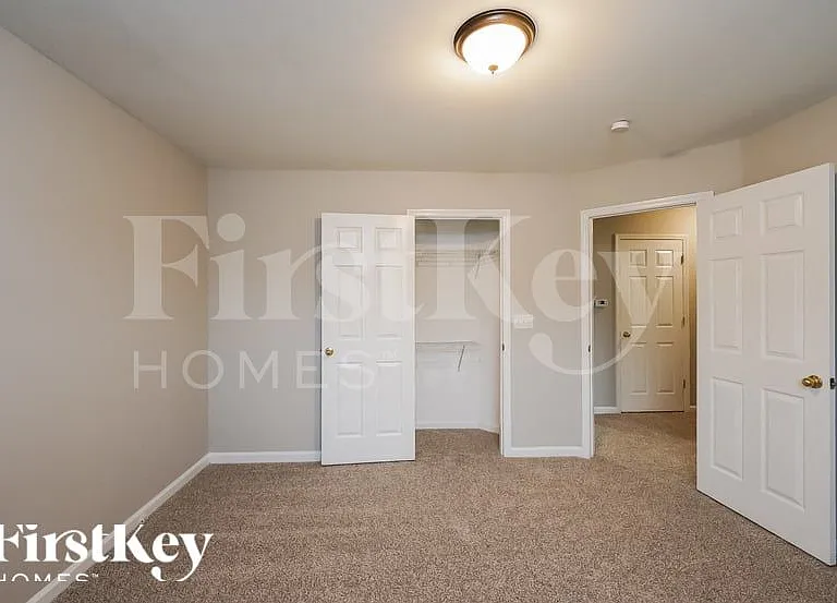 400 Crooked Creek Ln — Photo 11