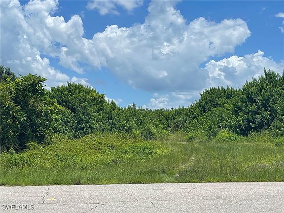3rd image of 2703 NE 22nd Pl