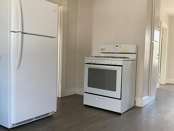 5th image of 20 Ash St Unit A