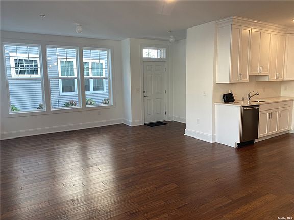 3rd image of 117 White Rose Ln #9