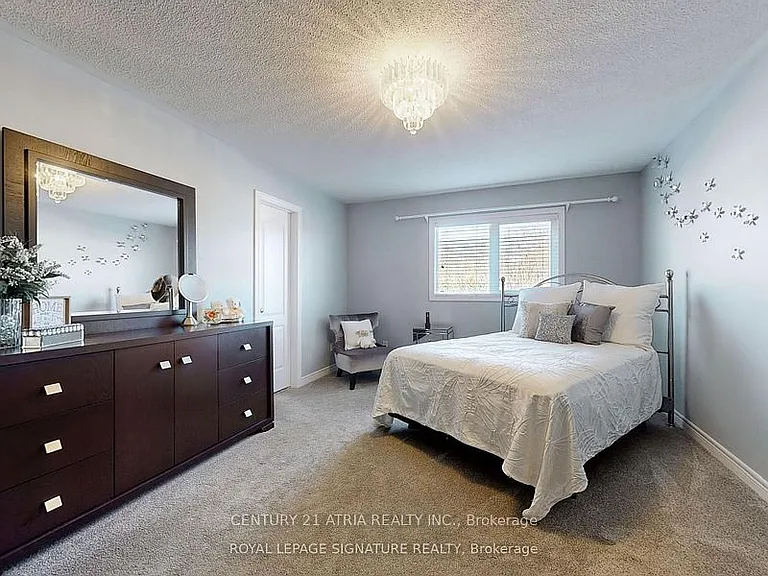 38 Angelica Ave — Photo 8