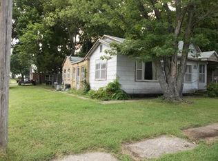 1425 S Edith Ave, Chanute, KS 66720