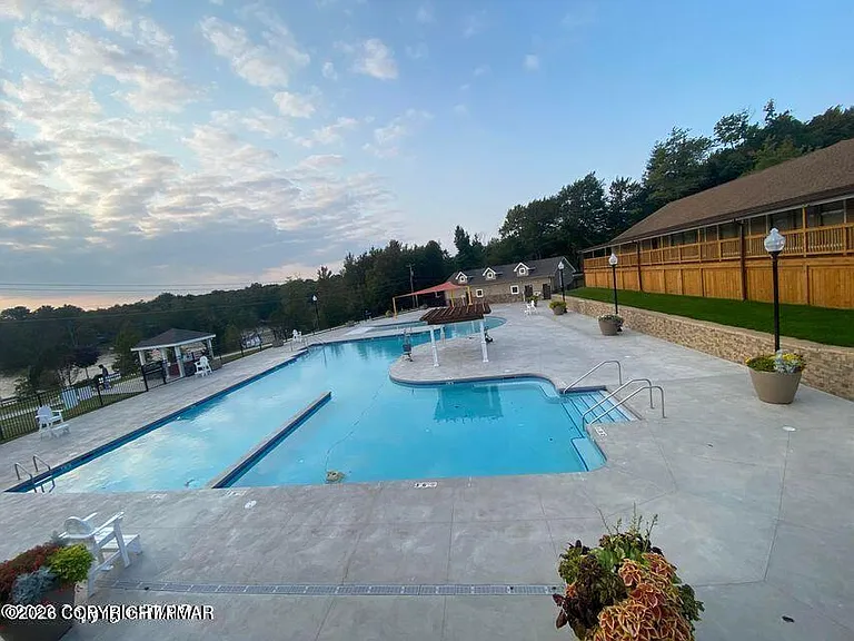 126 Feather Ln — Photo 17