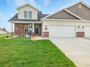 207 Wrigley Field Dr, Bethalto, IL 62010